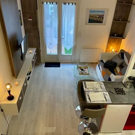 Duplex Hyper-centre Avec Sa Cour Privee Angers